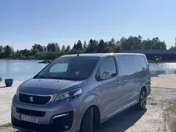 Grå Begagnad 2020 Peugeot Expert Van | 199 000 kr (Marknadspris)
