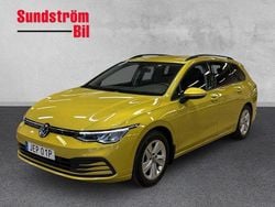 Gul Begagnad 2021 VW Golf VIII Kombi | 234 900 kr (Bra pris)