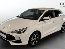 Vit (white) Begagnad 2024 MG MG3 Luxury Halvkombi | 249 900 kr (Marknadspris)