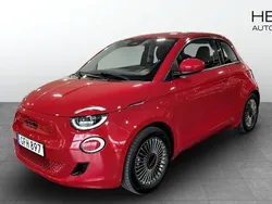 Röd (red) Begagnad 2021 Fiat 500e Red Halvkombi | 199 900 kr (Marknadspris)