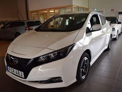 Vit Begagnad 2022 Nissan Leaf Acenta Halvkombi | 169 000 kr (Marknadspris)
