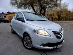 Begagnad 2012 Lancia Ypsilon Halvkombi | 45 000 kr