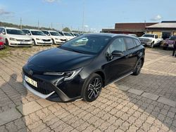 Svart Begagnad 2022 Toyota Corolla Kombi | 269 900 kr (Dyr)