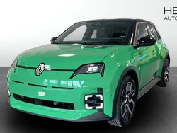 Grön (green) Ny 2025 Renault R5 Techno Halvkombi | 379 900 kr