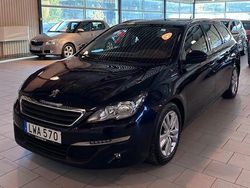 Mörkblå Begagnad 2015 Peugeot 308 Active Kombi | 74 900 kr (Marknadspris)