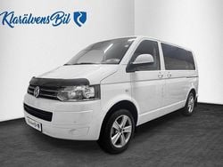 Vit Begagnad 2015 VW Caravelle Comfortline Minibuss | 224 900 kr (Marknadspris)