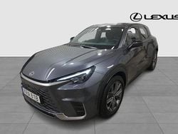 Grå Begagnad 2024 Lexus LBX SUV | 359 900 kr (Marknadspris)