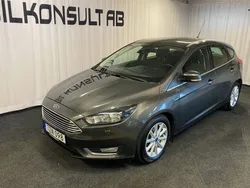 Grå Begagnad 2015 Ford Focus Titanium Halvkombi | 129 000 kr (Marknadspris)