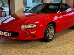 Röd Begagnad 1998 Chevrolet Camaro Halvkombi | 59 900 kr