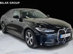 Svart Begagnad 2023 BMW i4 Shadowline Sedan | 519 000 kr