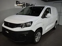 Vit Begagnad 2022 Peugeot Partner S Minibuss | 349 500 kr