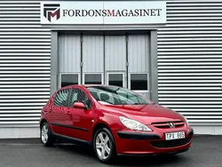 Röd Begagnad 2002 Peugeot 307 Halvkombi | 19 800 kr (Marknadspris)