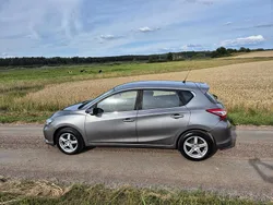 Grå Begagnad 2018 Nissan Pulsar Halvkombi | 99 900 kr (Marknadspris)