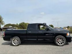 Svart Begagnad 2005 Dodge Viper Van | 299 000 kr