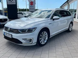 Vit Begagnad 2018 VW Passat GTE Kombi | 149 000 kr (Marknadspris)