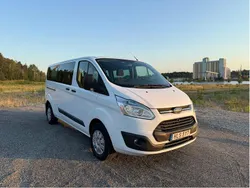 Vit Begagnad 2015 Ford Transit Custom Minibuss | 169 000 kr (Marknadspris)