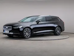 Svart Begagnad 2022 Volvo V90 Inscription Kombi | 369 000 kr (Marknadspris)