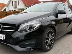 Svart Begagnad 2016 Mercedes B180 Urban Minibuss | 179 900 kr (Lite dyr)