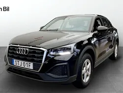 Brilliantsvart Begagnad 2023 Audi Q2 Proline SUV | 239 000 kr (Marknadspris)