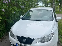 Vit Begagnad 2009 Seat Ibiza Style Halvkombi | 27 000 kr (Marknadspris)