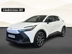 Vit Begagnad 2024 Toyota C-HR Style SUV | 438 900 kr (Marknadspris)