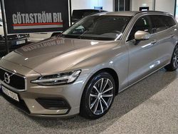 Grå Begagnad 2021 Volvo V60 Momentum Kombi | 253 000 kr (Marknadspris)