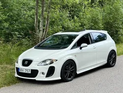 Vit Begagnad 2009 Seat Leon Halvkombi | 35 000 kr (Bra pris)