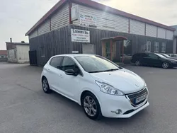 Vit Begagnad 2013 Peugeot 208 Halvkombi | 58 000 kr (Marknadspris)