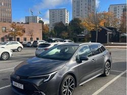 Grå Begagnad 2023 Toyota Corolla Executive Kombi | 340 000 kr (Dyr)
