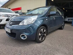 Mörkblå Begagnad 2013 Nissan Note Minibuss | 58 000 kr (Marknadspris)