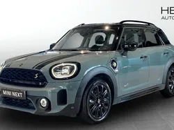 Grön (green) Begagnad 2020 Mini Countryman SUV | 258 700 kr (Marknadspris)