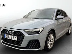 Pilgrå pärleffekt Begagnad 2022 Audi A1 Sportback Proline Halvkombi | 219 000 kr (Marknadspris)