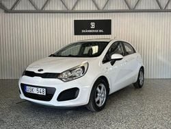 Vit Begagnad 2011 Kia Rio Halvkombi | 64 900 kr (Lite dyr)