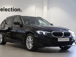 Svart Begagnad 2023 BMW 330e Shadowline Kombi | 399 000 kr