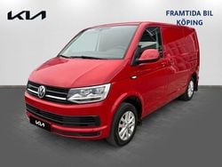 Röd Begagnad 2017 VW T6 Van | 238 500 kr (Marknadspris)