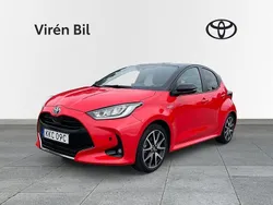 Röd Begagnad 2021 Toyota Yaris Hybrid Edition Halvkombi | 229 000 kr (Lite dyr)