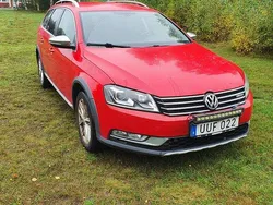 Röd Begagnad 2015 VW Passat Alltrack Kombi | 85 000 kr (Marknadspris)