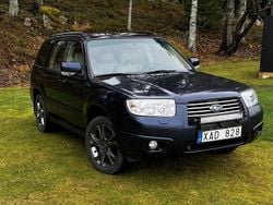 Blå Begagnad 2006 Subaru Forester SUV | 42 000 kr (Marknadspris)
