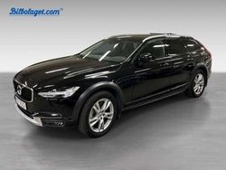 Svart Begagnad 2019 Volvo V90 CC SE Kombi | 389 000 kr