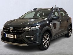 Grå Begagnad 2022 Dacia Sandero Comfort SUV | 154 900 kr (Marknadspris)