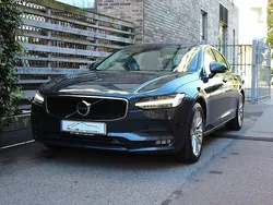 Mörkblå Begagnad 2017 Volvo S90 Momentum Sedan | 269 900 kr (Lite dyr)