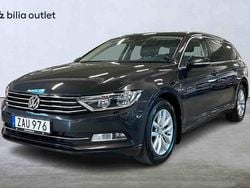 Grå Begagnad 2018 VW Passat Kombi | 129 900 kr (Marknadspris)