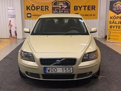 Grön Begagnad 2005 Volvo S40 Kinetic Sedan | 34 900 kr (Marknadspris)