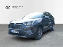 Mörkgrå (grå) Begagnad 2024 Toyota RAV4 Hybrid Active SUV | 409 900 kr (Marknadspris)