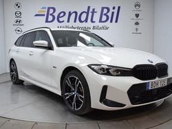 Vit Begagnad 2023 BMW 330 M Sport Kombi | 389 500 kr