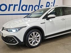 Vit (pure white) Begagnad 2022 VW Golf Alltrack Kombi | 339 000 kr (Lite dyr)