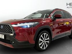 Röd (red) Begagnad 2022 Toyota Corolla Cross SUV | 339 500 kr (Bra pris)