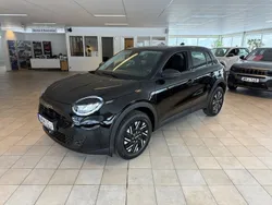 Svart (nero cinema) Ny 2024 Fiat 600 SUV | 289 900 kr (Marknadspris)