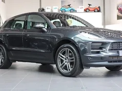 Grå Begagnad 2020 Porsche Macan SUV | 579 000 kr (Marknadspris)