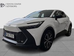Vit Begagnad 2024 Toyota C-HR Style SUV | 369 900 kr (Superpris)